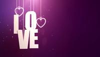 Cartas de amor pendurado na corda caindo do teto com backgound roxo