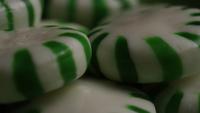 Photo tournante de bonbons durs à la menthe verte - CANDY SPEARMINT 057