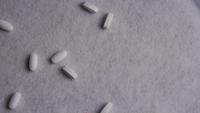 Drehende stock footage Schuss von Vitaminen und Pillen - VITAMINS 0050
