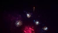 fuegos artificiales coloridos abstractos